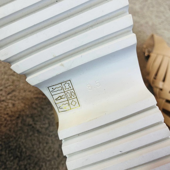 Jeffrey Campbell Egret Platform Sandals - Picture 9 of 10